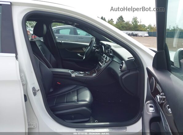 55SWF4KB5JU260216 2018 MERCEDES-BENZ C-CLASS White Widok wnętrza z przodu