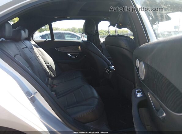 55SWF4KB8JU260890 2018 MERCEDES-BENZ C-CLASS Silver VIN კოდის სტიკერის ხედი