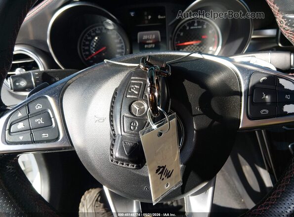 55SWF6EB2JU247799 2018 MERCEDES-BENZ AMG C 43 White Widok deski rozdzielczej