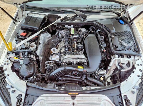 55SWF8DB0KU285014 2019 MERCEDES-BENZ C White Widok wnętrza z tyłu
