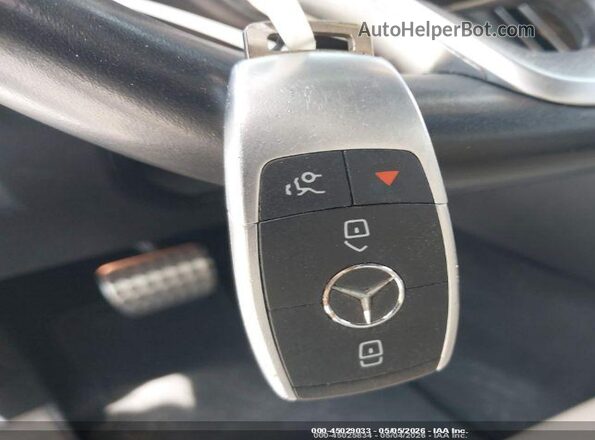 55SWF8DB0KU308159 2019 MERCEDES-BENZ C-CLASS White Vista del salpicadero