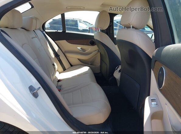 55SWF8DB5KU300610 2019 MERCEDES-BENZ C-CLASS White VIN კოდის სტიკერის ხედი