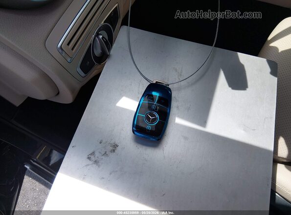 55SWF8DB7LU323100 2020 MERCEDES-BENZ C-CLASS Черный Вид панели приборов