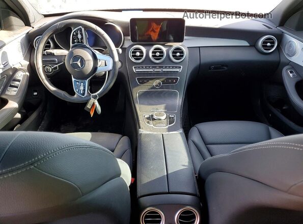 55SWF8DB8LU333103 2020 MERCEDES-BENZ C Серебряный Вид панели приборов