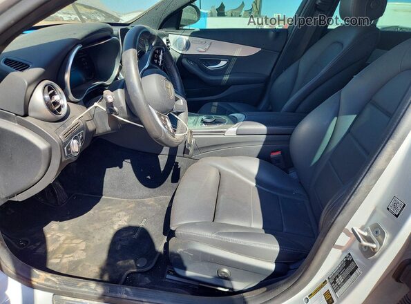 55SWF8DB8LU333103 2020 MERCEDES-BENZ C Серебряный Вид салона спереди