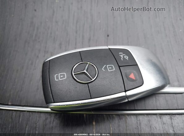 55SWF8EB7KU283761 2019 MERCEDES-BENZ C-CLASS Silver Dashboard view