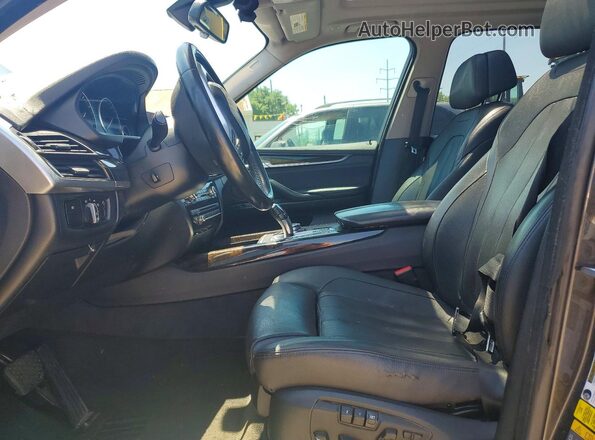 5UXKT0C5XG0S75326 2016 BMW X5 Black Dashboard view