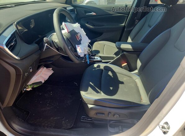 KL4AMESL5TB011480 2026 BUICK ENCORE White Widok deski rozdzielczej