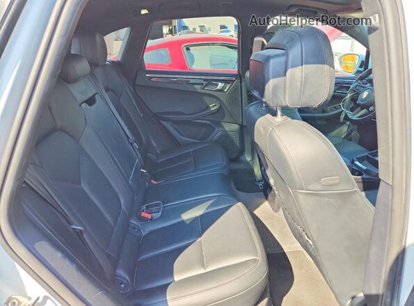 WP1AA2A59PLB16411 2023 PORSCHE MACAN White Vista del compartimento del motor