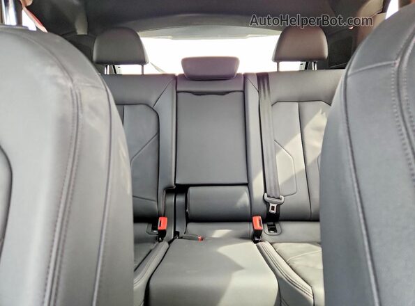WA1EECF33M1059953 2021 AUDI Q3 Black Սալոնի հետևի տեսք
