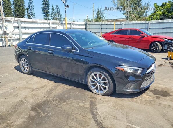 WDD3G4EB9KW019307 2019 MERCEDES-BENZ A Black Вид спереду