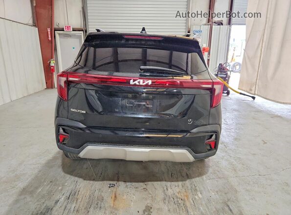 KNDER2AA2T7826858 2026 KIA SELTOS Black Вид ззаду