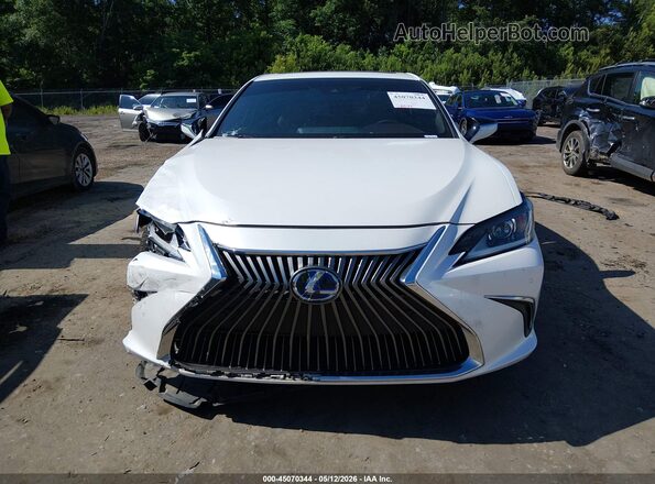 58AB21B19KU004367 2019 LEXUS ES 300H White Widok wnętrza z tyłu