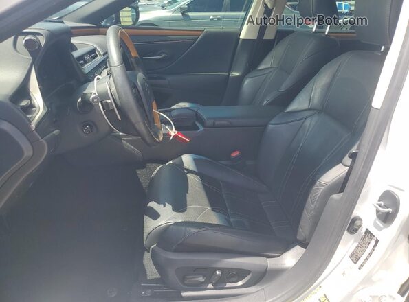 58ABZ1B1XKU030228 2019 LEXUS ES White Вид салону спереду