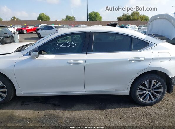 58ACA1C17MU003355 2021 LEXUS ES 300H White 