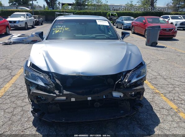 58ADA1C18RU042886 2024 LEXUS ES 300H Silver Vista interior trasera