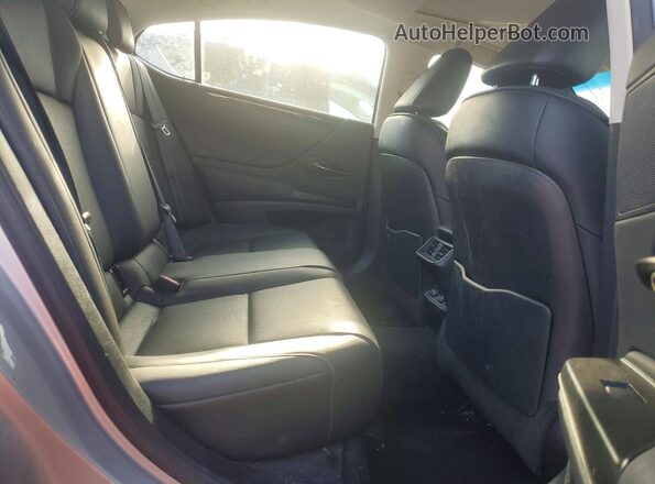 58ADZ1B19LU063277 2020 LEXUS ES Silver Widok tylnych siedzeń