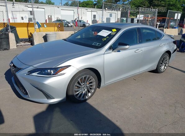 58AEA1C11MU002128 2021 LEXUS ES 300H Silver წინა მარცხენა ხედი სამი მეოთხედიდან
