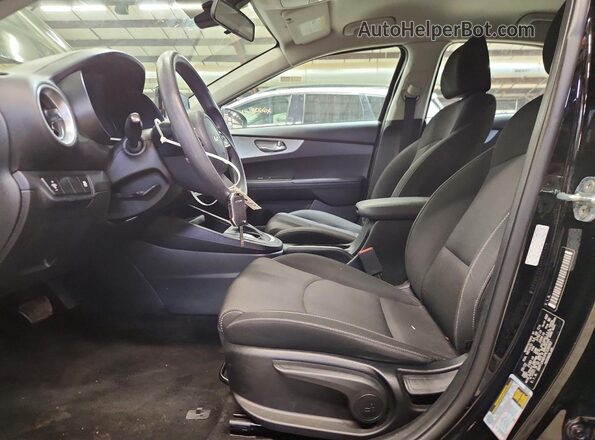 3KPF24AD1PE538382 2023 KIA FORTE Black Widok wnętrza z przodu