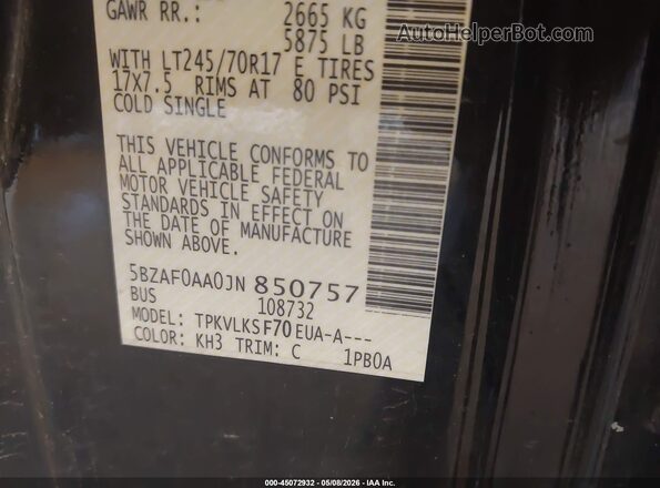5BZAF0AA0JN850757 2018 NISSAN NV PASSENGER NV3500 HD Black Вид підкапотного простору
