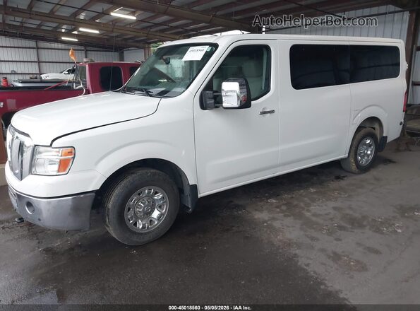 5BZAF0AA7KN853107 2019 NISSAN NV PASSENGER NV3500 HD White Vista tres cuartos delantera izquierda