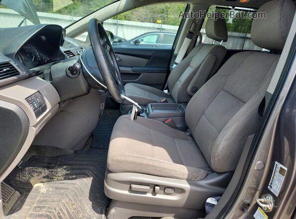 5FNRL5H36HB012905 2017 HONDA ODYSSEY Серый Вид салона спереди