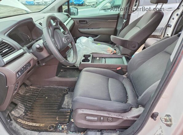 5FNRL6H49LB500754 2020 HONDA ODYSSEY Белый Вид салона спереди