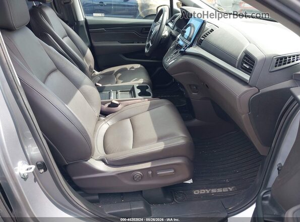 5FNRL6H6XPB071924 2023 HONDA ODYSSEY Silver Vista interior delantera