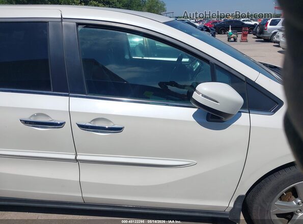 5FNRL6H70JB001977 2018 HONDA ODYSSEY White Widok wnętrza z tyłu