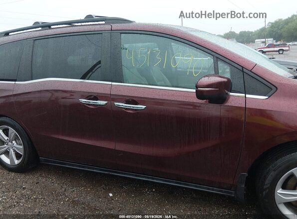 5FNRL6H70JB064125 2018 HONDA ODYSSEY Red Rear interior view