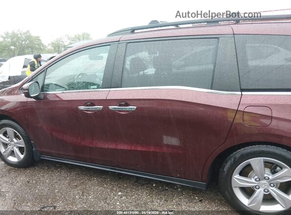 5FNRL6H70JB064125 2018 HONDA ODYSSEY Red 360 interior view