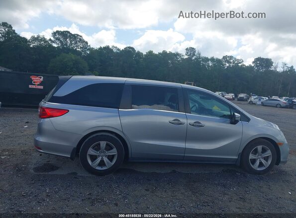 5FNRL6H74LB008773 2020 HONDA ODYSSEY Silver Widok wnętrza z tyłu