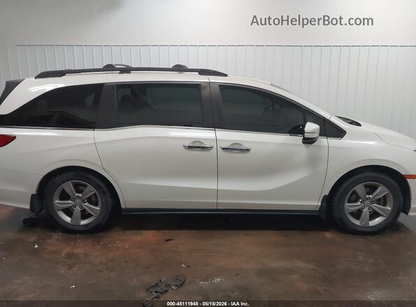 5FNRL6H75JB004647 2018 HONDA ODYSSEY White უკანა სალონის ხედი