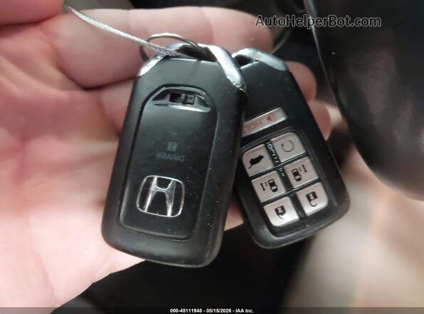 5FNRL6H75JB004647 2018 HONDA ODYSSEY White წინა პანელის ხედი
