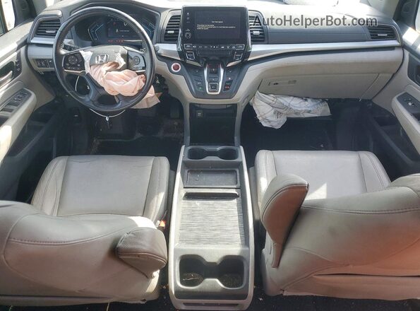 5FNRL6H79JB028000 2018 HONDA ODYSSEY Silver 
