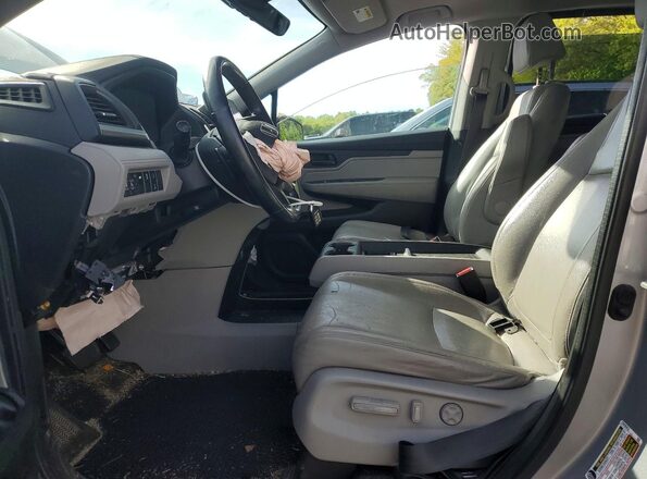 5FNRL6H79JB028000 2018 HONDA ODYSSEY Silver 