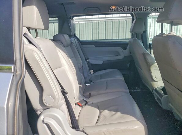 5FNRL6H79JB028000 2018 HONDA ODYSSEY Silver 