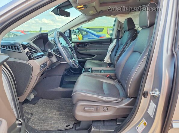 5FNRL6H91NB009478 2022 HONDA ODYSSEY Silver Front interior view