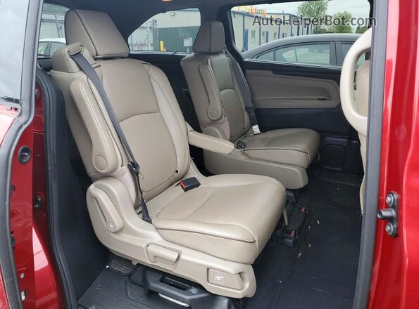 5FNRL6H91NB022778 2022 HONDA ODYSSEY Red Widok wnętrza z tyłu