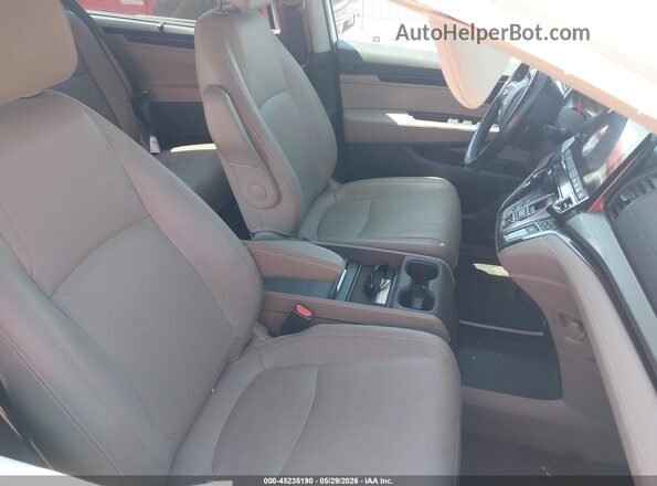 5FNRL6H93JB042248 2018 HONDA ODYSSEY White Սալոնի դիմացի տեսք