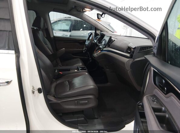 5FNRL6H93KB096165 2019 HONDA ODYSSEY White Front interior view