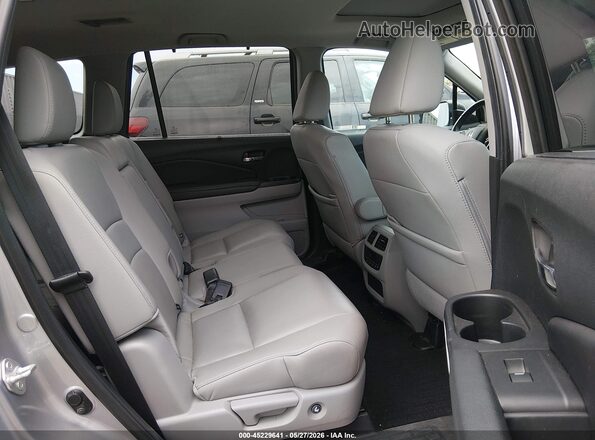 5FNYF5H27NB010957 2022 HONDA PILOT Silver VIN կոդի պիտակի տեսք