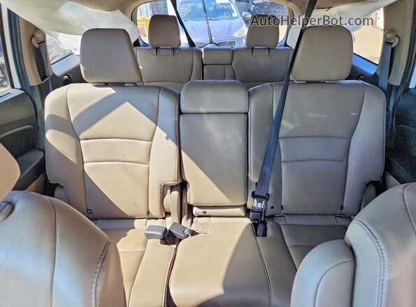 5FNYF5H50MB002871 2021 HONDA PILOT White Rear seats view