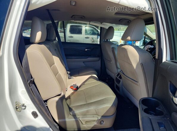 5FNYF5H50MB002871 2021 HONDA PILOT White Rear interior view