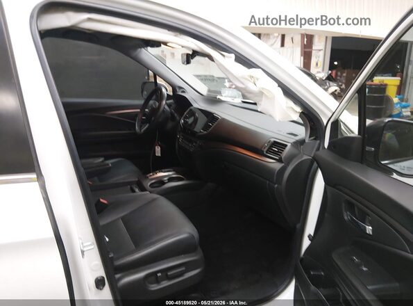 5FNYF5H50MB025678 2021 HONDA PILOT White Front interior view