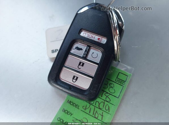5FNYF5H51JB014975 2018 HONDA PILOT Gray Widok deski rozdzielczej
