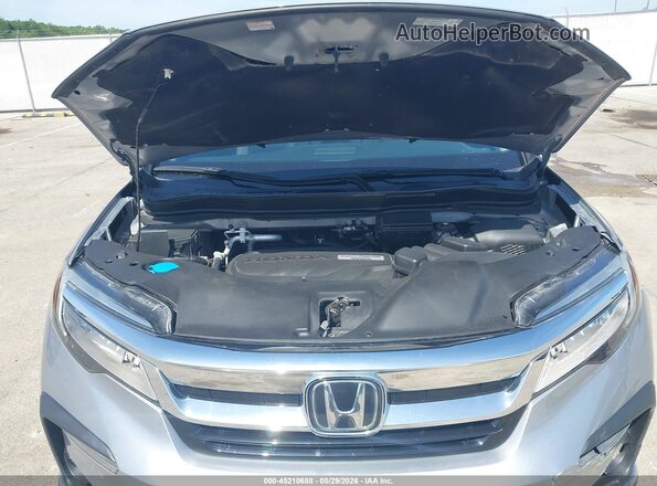 5FNYF6H02LB018000 2020 HONDA PILOT Silver Вид ззаду