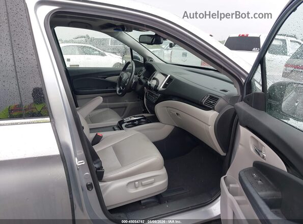 5FNYF6H05JB033927 2018 HONDA PILOT Silver Սալոնի դիմացի տեսք