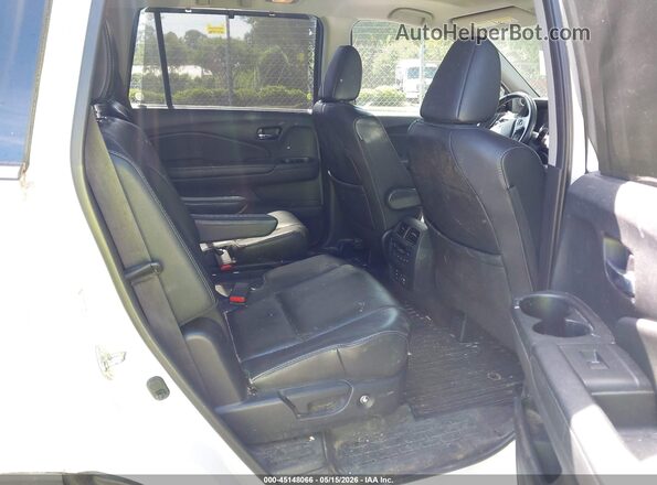 5FNYF6H09HB010905 2017 HONDA PILOT White VIN sticker view