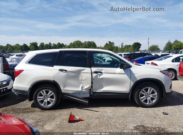 5FNYF6H16JB065505 2018 HONDA PILOT White Rear interior view
